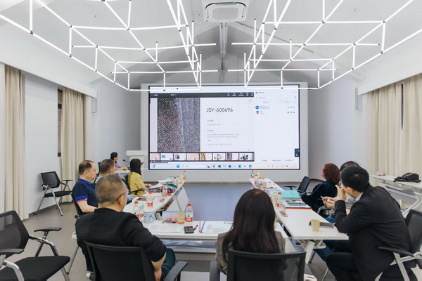 挖掘創(chuàng)新人才，激發(fā)產(chǎn)業(yè)活力！&ldquo;第十屆（2025年）十佳紡織面料設(shè)計(jì)師及培養(yǎng)先進(jìn)單位評(píng)選&rdquo;評(píng)審會(huì)于柯橋舉行