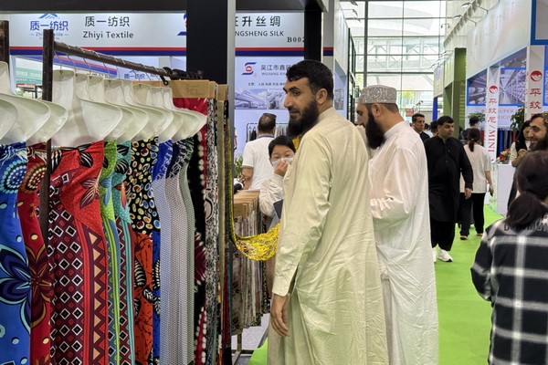 新形勢(shì)、新機(jī)遇，2025柯橋春季國(guó)際紡博會(huì)拉開(kāi)帷幕，全方位展示中國(guó)紡織發(fā)展的強(qiáng)韌