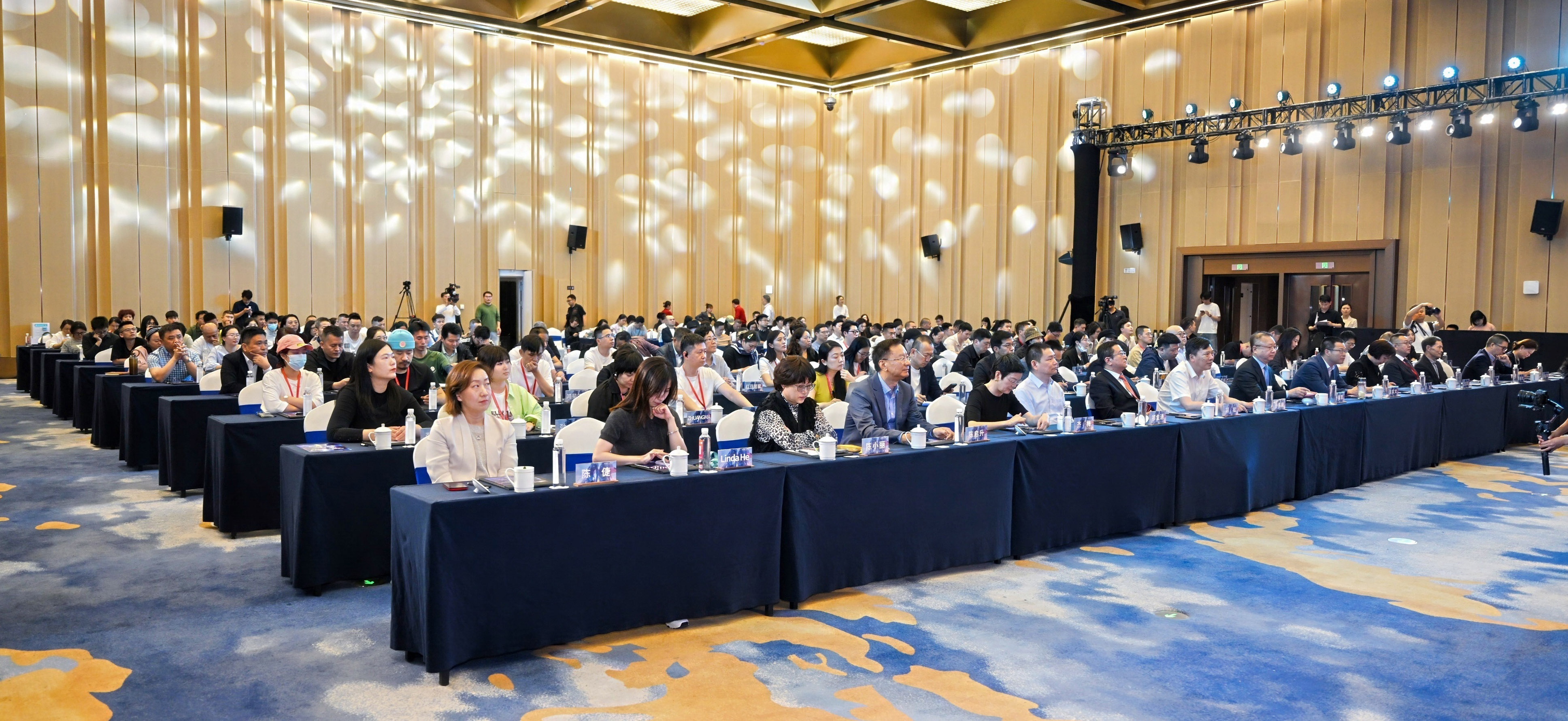 內(nèi)外兼修，柯橋這場(chǎng)活動(dòng)描繪中國(guó)紡織品牌的創(chuàng)新發(fā)展路徑