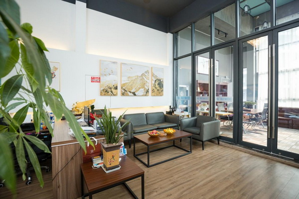 借數(shù)字化東風(fēng)，柯橋紡企探索產(chǎn)業(yè)升級新路