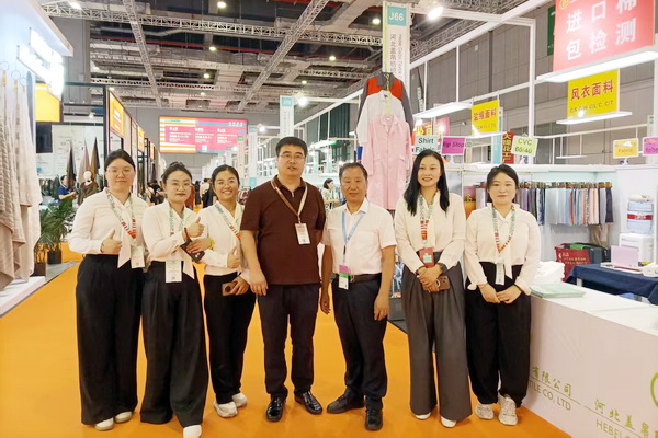 40余家石家莊紡服企業(yè)齊聚滬上，成為中紡聯(lián)秋季聯(lián)展上靚麗的風(fēng)景線
