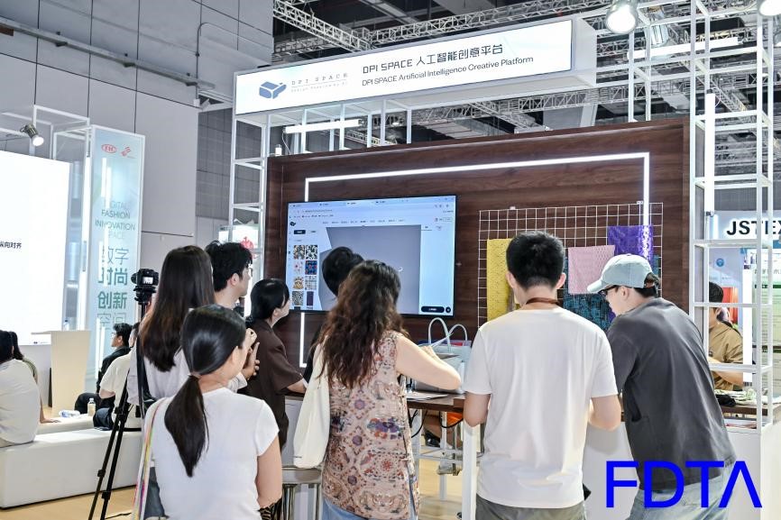 從數(shù)據(jù)決策到虛擬織布，數(shù)字時尚創(chuàng)新空間貫通紡織全鏈數(shù)智升級！