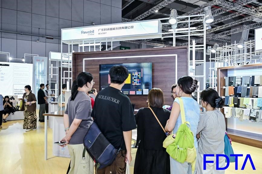 從數(shù)據(jù)決策到虛擬織布，數(shù)字時尚創(chuàng)新空間貫通紡織全鏈數(shù)智升級！