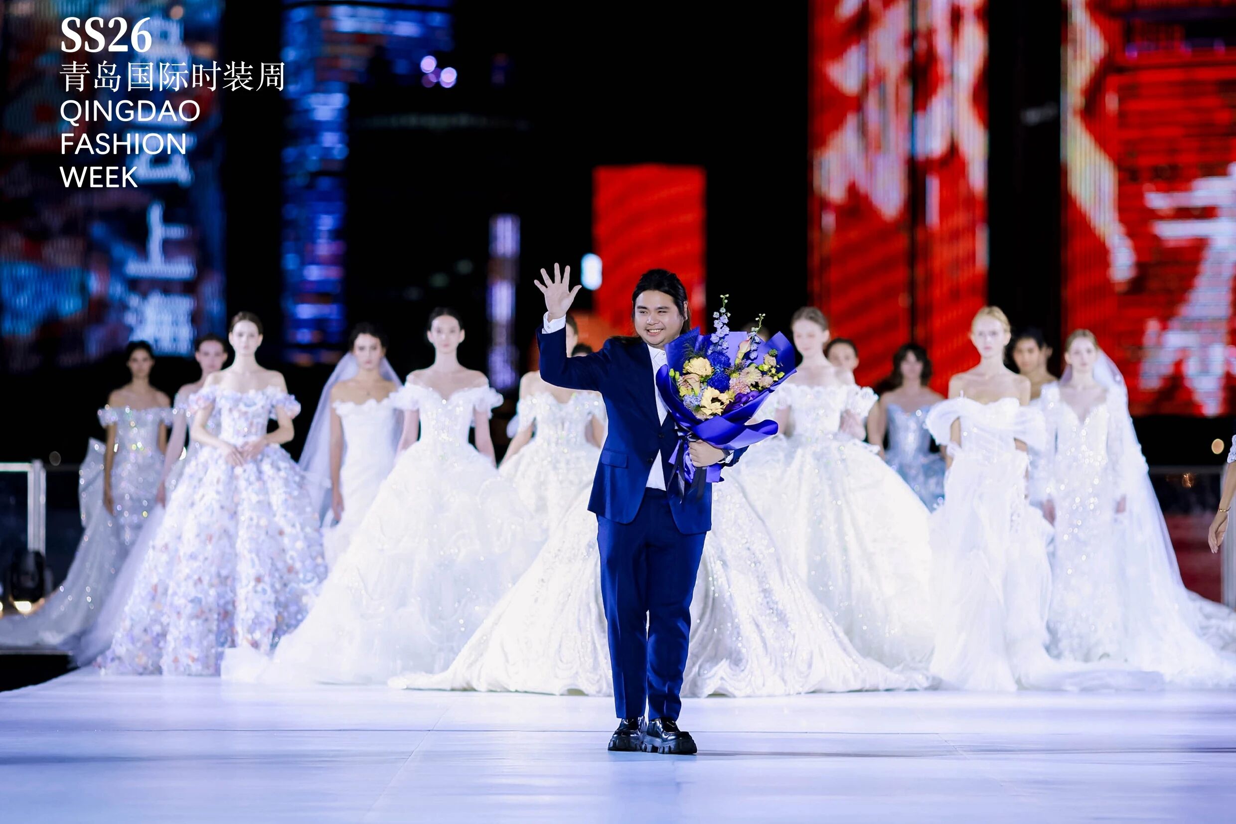 潮涌浮山灣畔 時(shí)尚綺夢啟航--2025中國（青島）國際時(shí)裝周盛大啟幕！