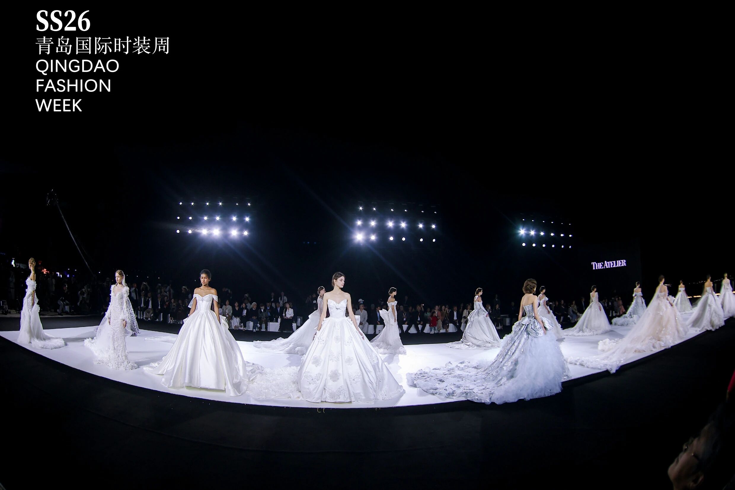 潮涌浮山灣畔 時(shí)尚綺夢啟航--2025中國（青島）國際時(shí)裝周盛大啟幕！