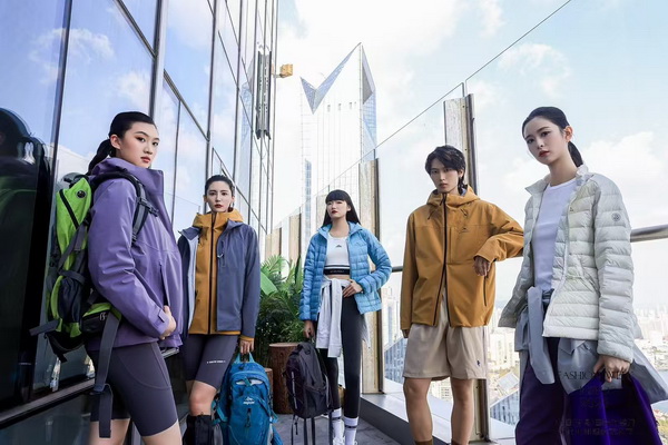 亞洲風尚先行者 共繪"INSPO"新篇章--第24屆中國（青島）時裝周&middot;時尚亞洲潮流藝術節(jié)開幕