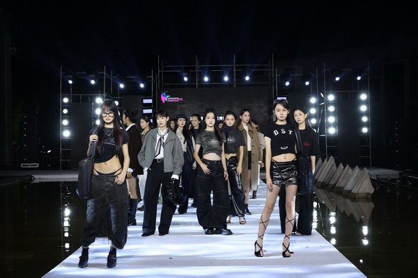 &ldquo;華秀&rdquo;璀璨，紡織谷變身老城區(qū)時尚秀場