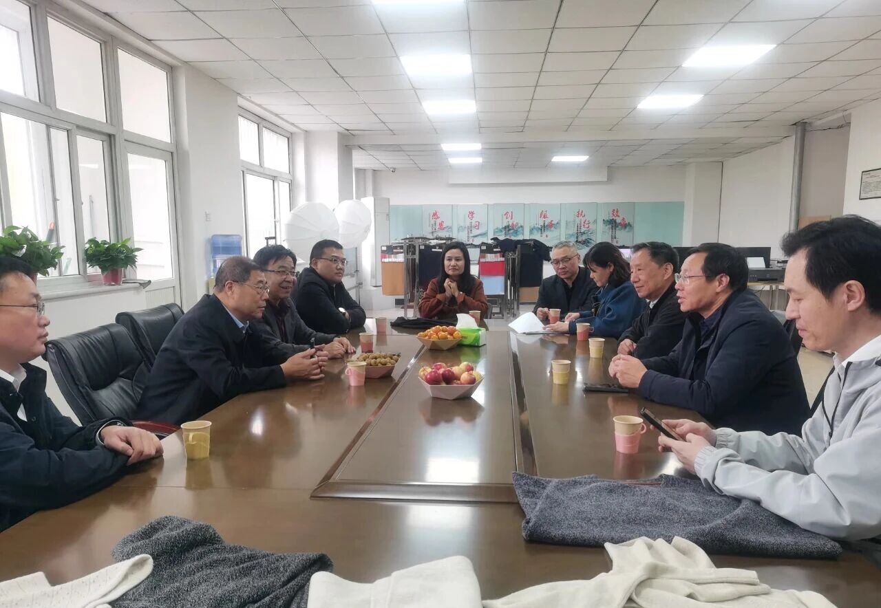 河北省工信廳領(lǐng)導調(diào)研清河兩家羊絨企業(yè)關(guān)注與石家莊紡織企業(yè)攜手創(chuàng)新發(fā)展