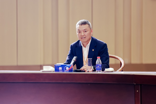 開放競(jìng)合 共鏈未來--2025知名企業(yè)家圓桌會(huì)議擘畫紡織產(chǎn)業(yè)新格局