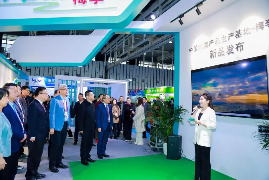 黨建筑基聚力 江蘇國際紡織服裝供應(yīng)鏈博覽會在寧啟幕