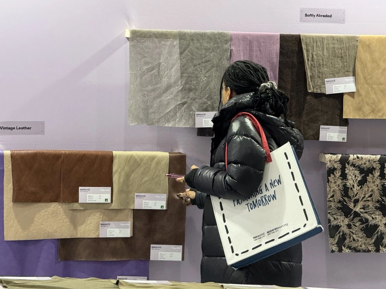 美國(guó)TEXWORLD服裝面料展紐約國(guó)際服裝采購(gòu)展APP啟幕