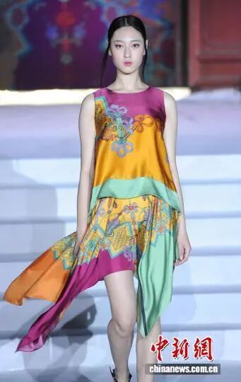 中國服裝設計師吳海燕：新中式，不止馬面裙